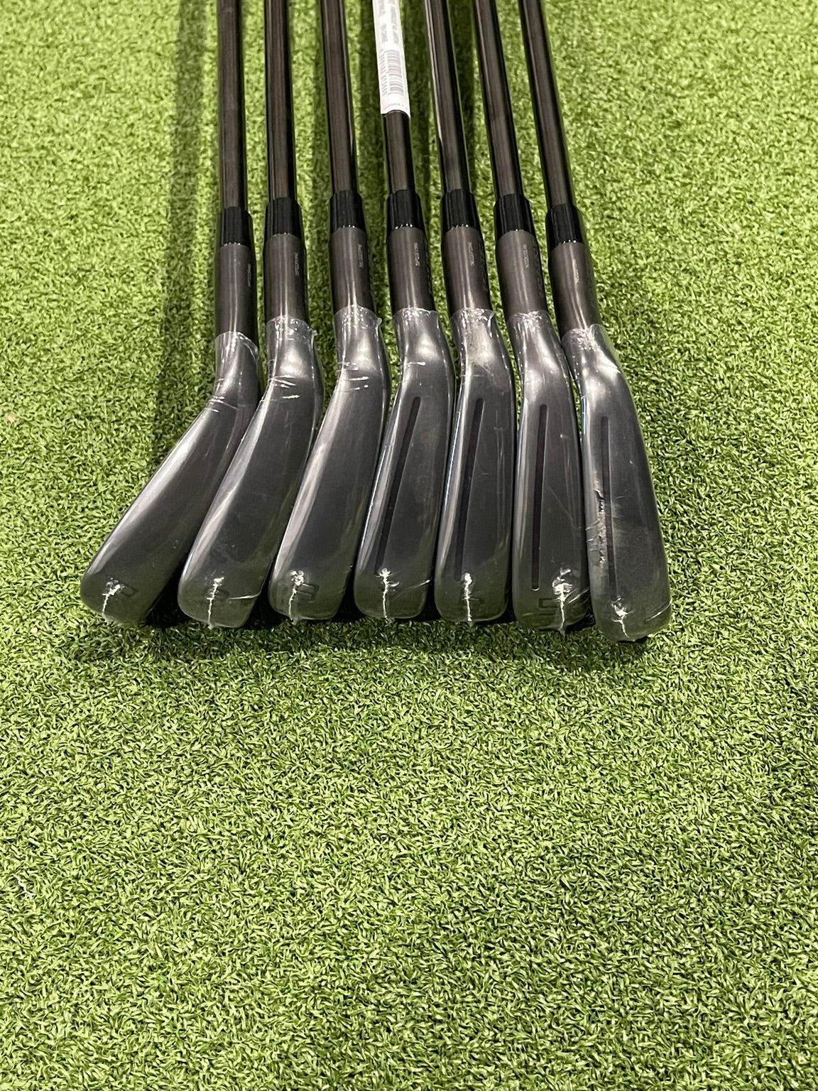TaylorMade P790 Shadowfall Limited Edition Irons 4–PW – Stiff Flex – Ex-Display